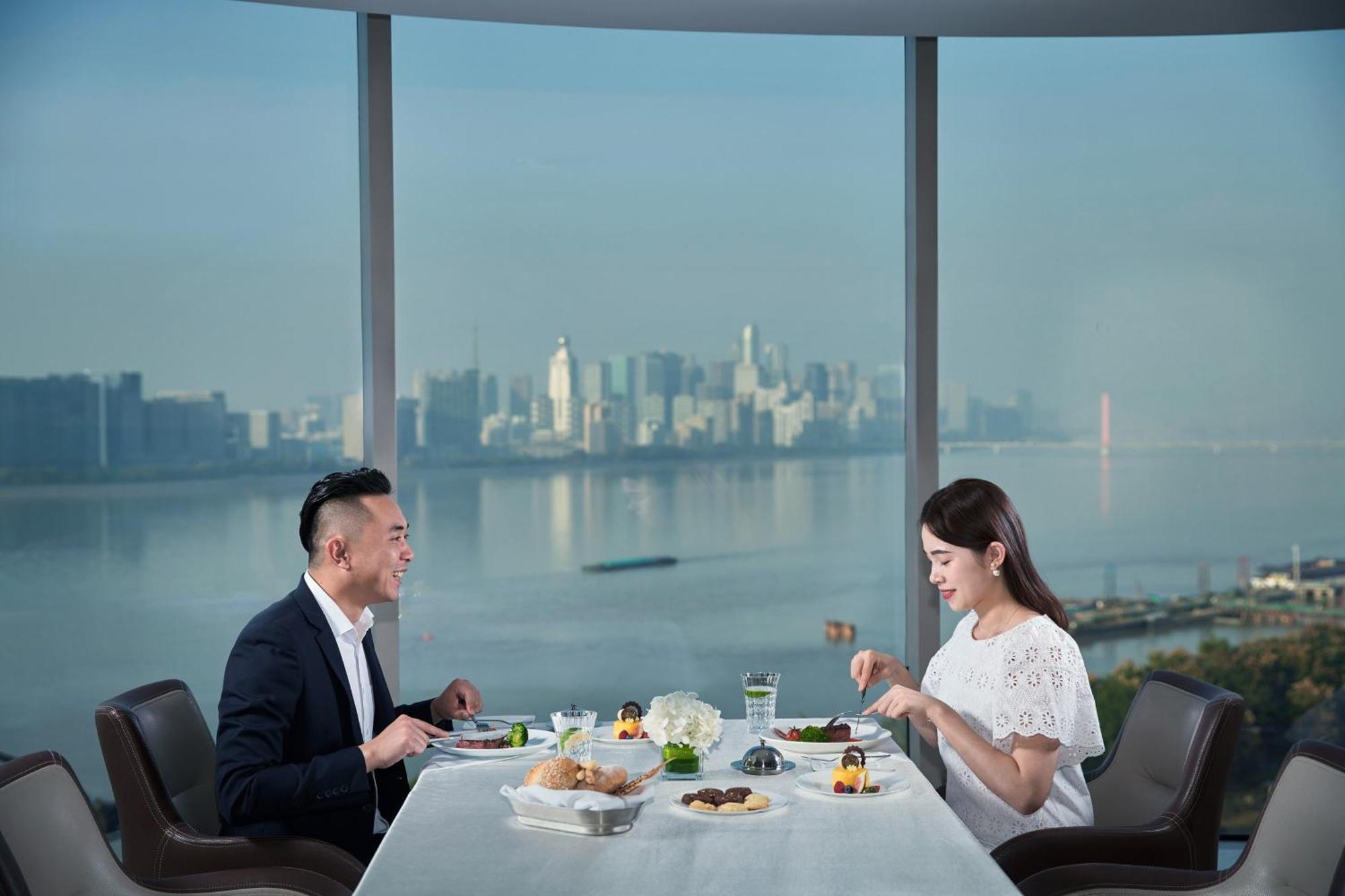 Sheraton Grand Hangzhou Binjiang Hotel Exterior foto
